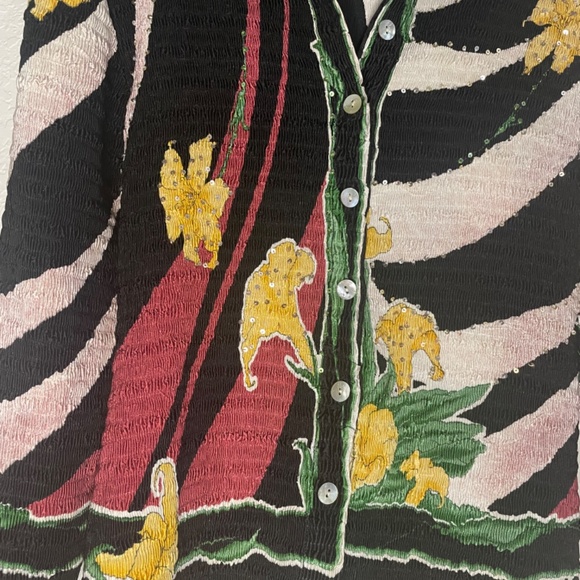 Top - Picture 2 of 4